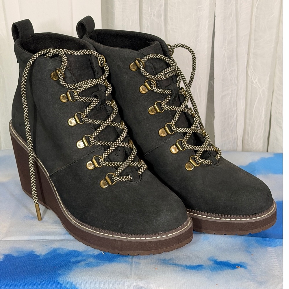 TOMS Womens Black Suede Hiker Wedge Booties Gold Hardware 10015837 Size 9
